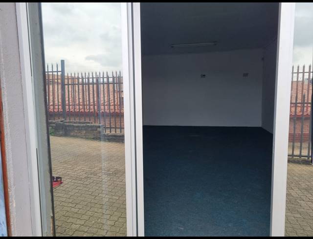 50M² RETAIL TO LET IN WHITE RIVER CENTRAL